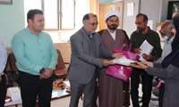 تجلیل فرماندار گناوه از معلمان زحمتکش مدرسه شهید مطهری روستای شول