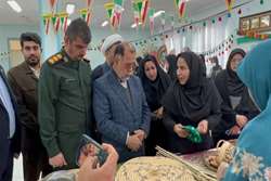 گزارش تصویری بازدید فرماندار گناوه از نمایشگاه صنایع دستی مرکز فنی و حرفه ای