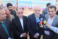  گناوه ظرفیت خوبی برای تولید کالاهای موردنیاز کشور دارد .