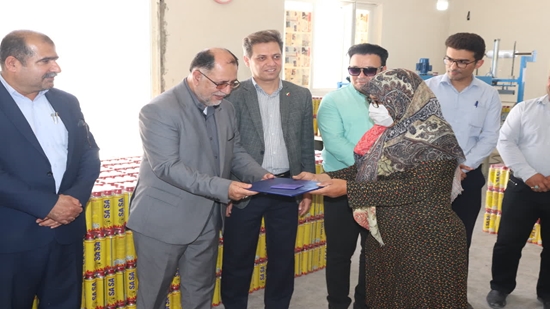 تجلیل فرماندار از کارگران شهرک صنعتی ۱۴۰۲